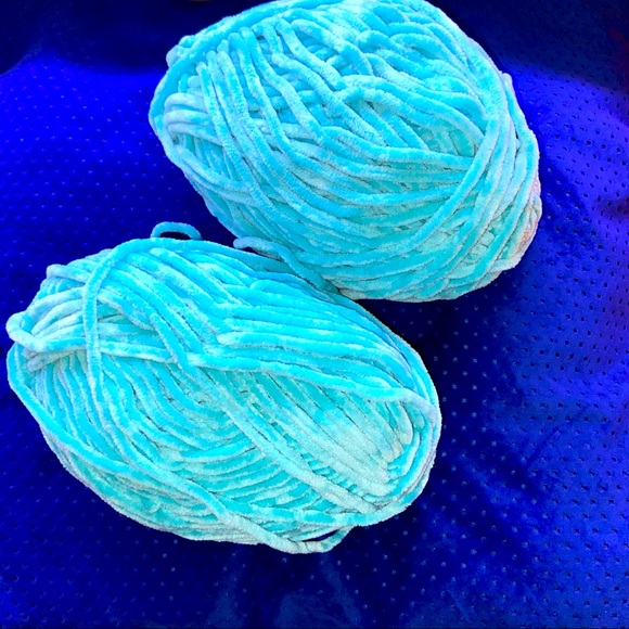 🍁Soft velvet blue yarn🍁 - Picture 2 of 5
